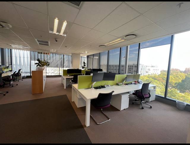 703M² OFFICE TO LET IN ROSEBANK